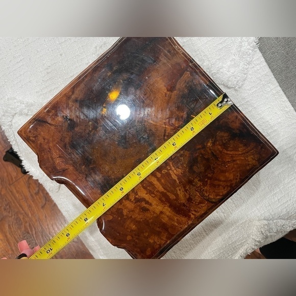 Vintage Resin & Wood Jewelry Box – Heart Compartments • Retro Brown - Picture 7 of 8